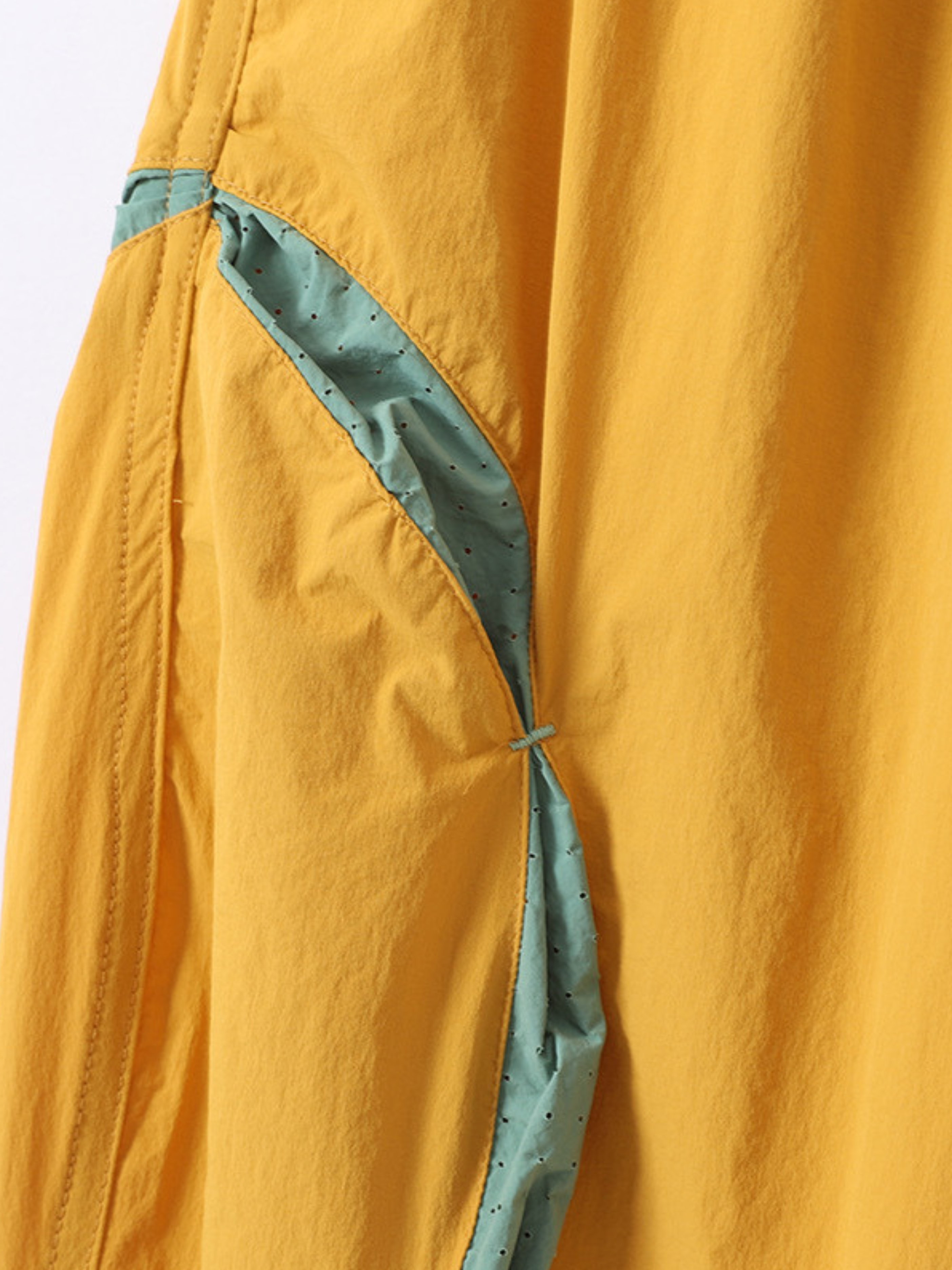 AlpineValley - UV-Resistant Water-Repellent Colorblock Cargo Pants